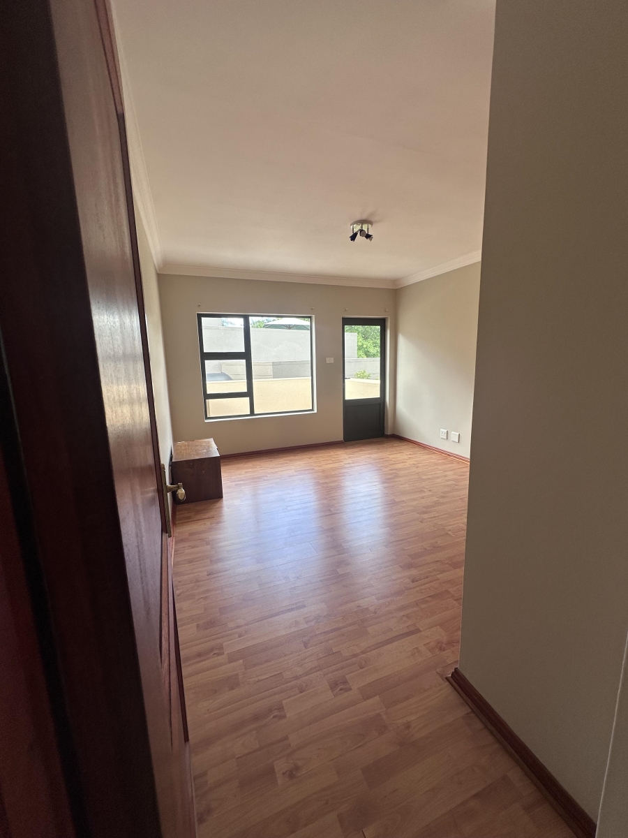 5 Bedroom Property for Sale in Kyalami Gauteng