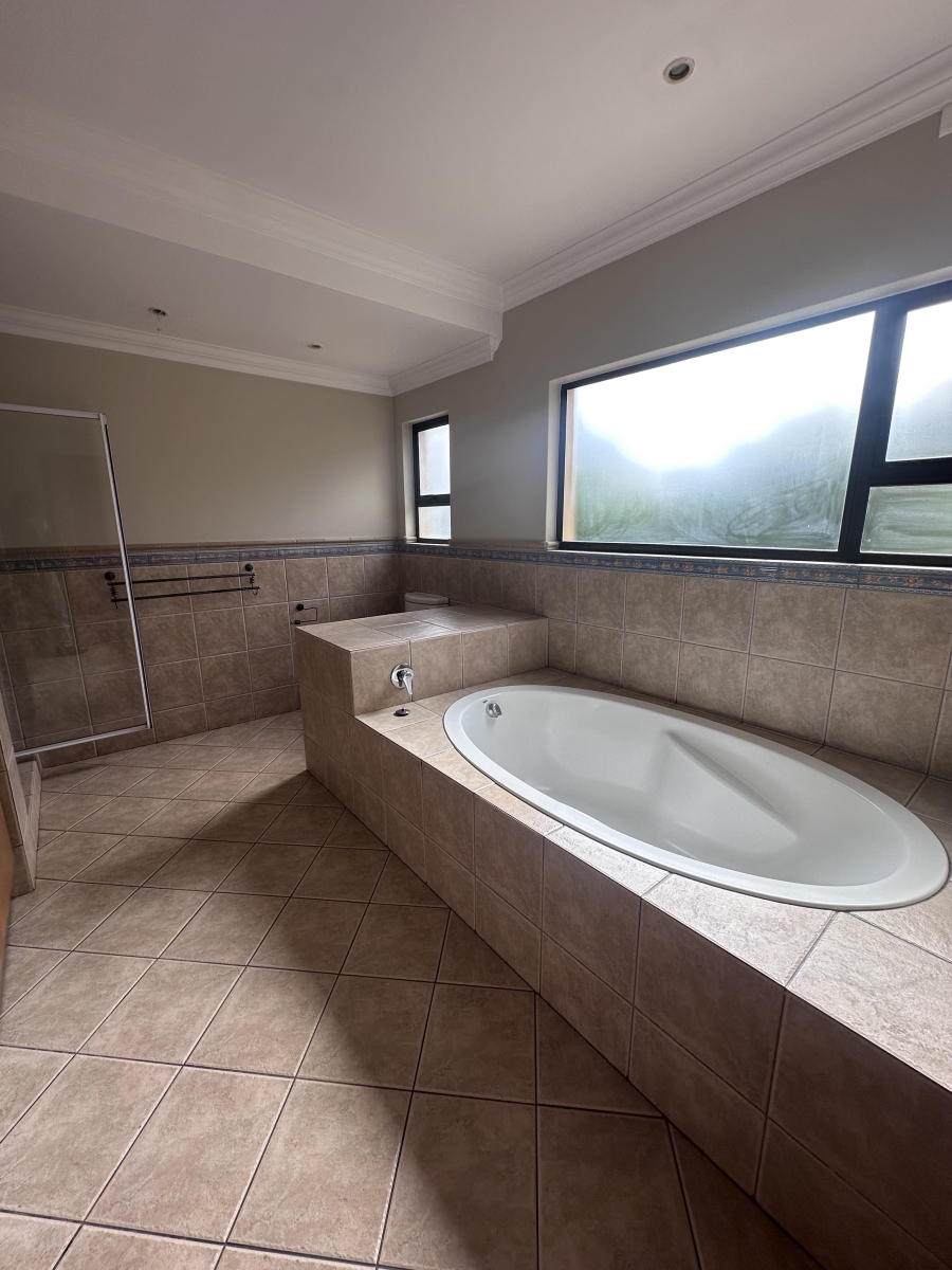 5 Bedroom Property for Sale in Kyalami Gauteng