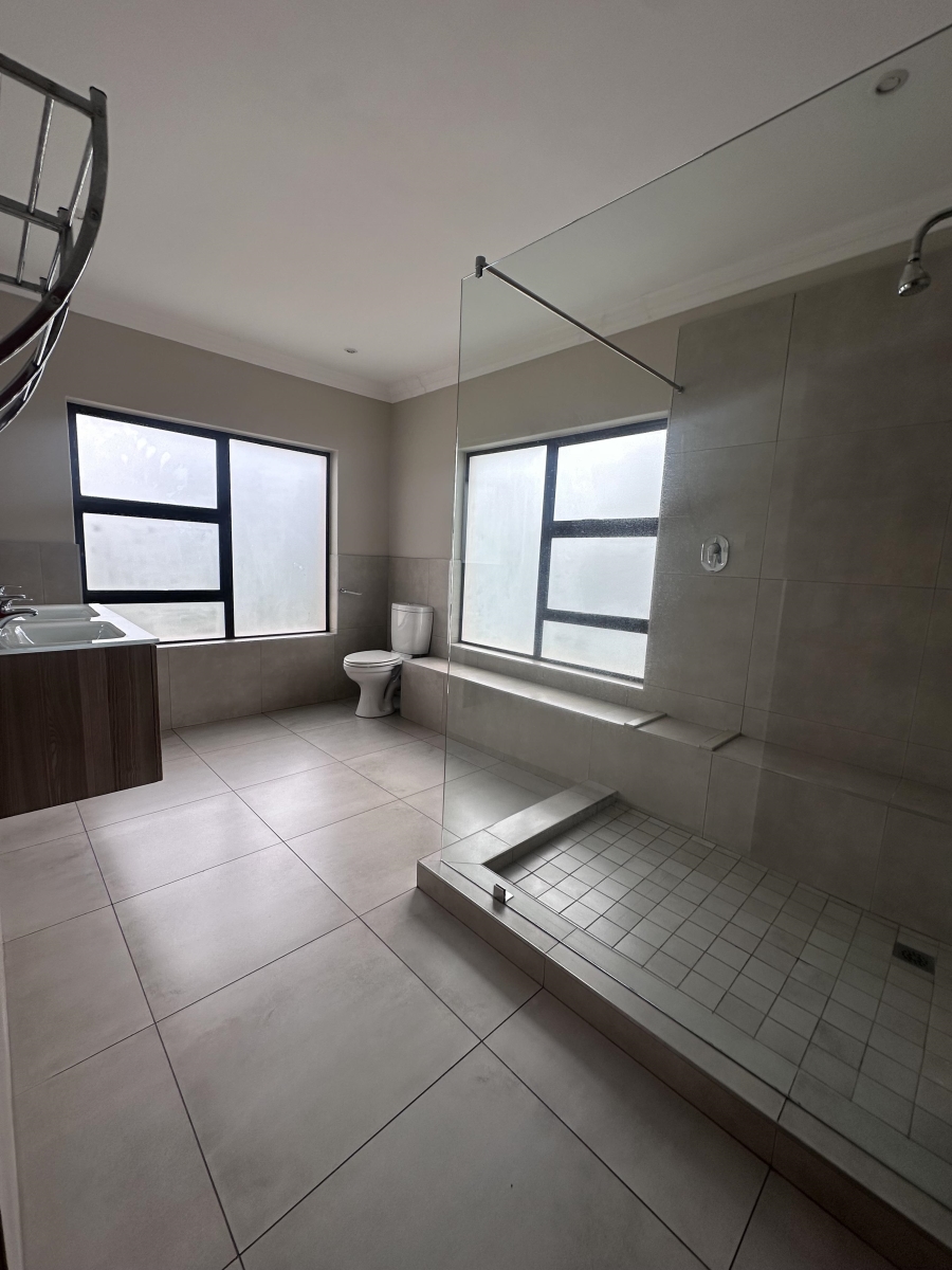 5 Bedroom Property for Sale in Kyalami Gauteng