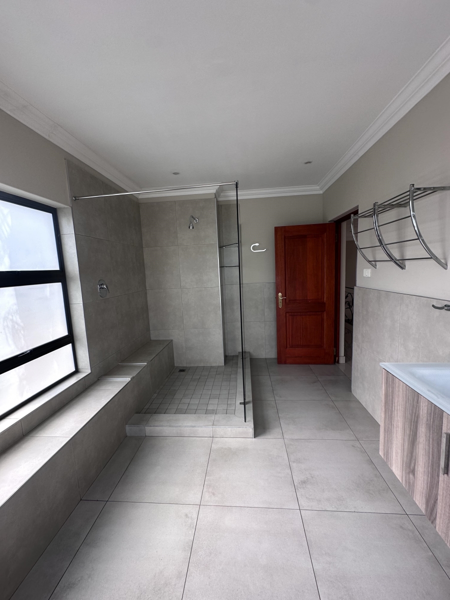 5 Bedroom Property for Sale in Kyalami Gauteng