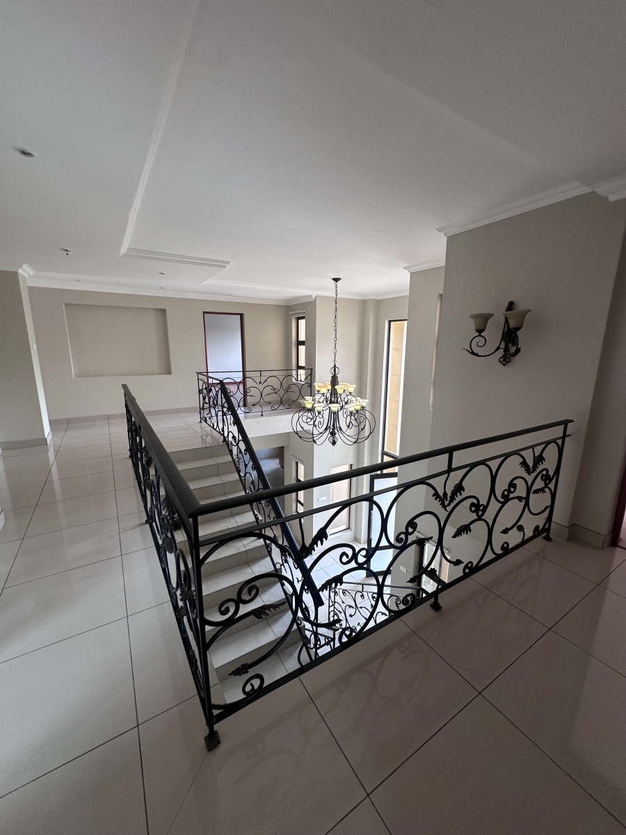 5 Bedroom Property for Sale in Kyalami Gauteng
