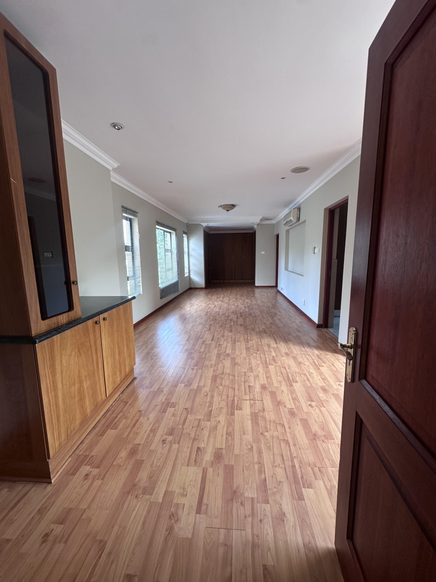 5 Bedroom Property for Sale in Kyalami Gauteng