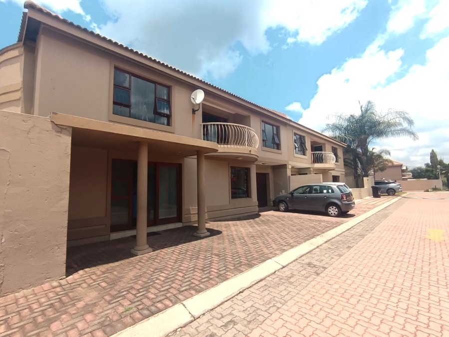 3 Bedroom Property for Sale in Bartlett Gauteng