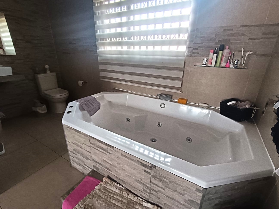 3 Bedroom Property for Sale in Bartlett Gauteng