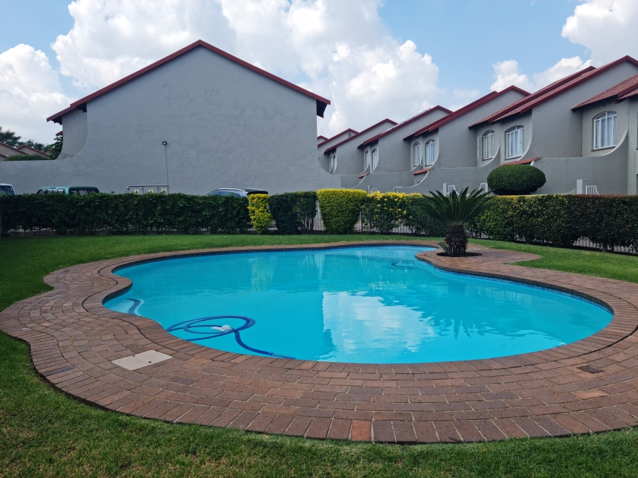 To Let 3 Bedroom Property for Rent in Eden Glen Gauteng