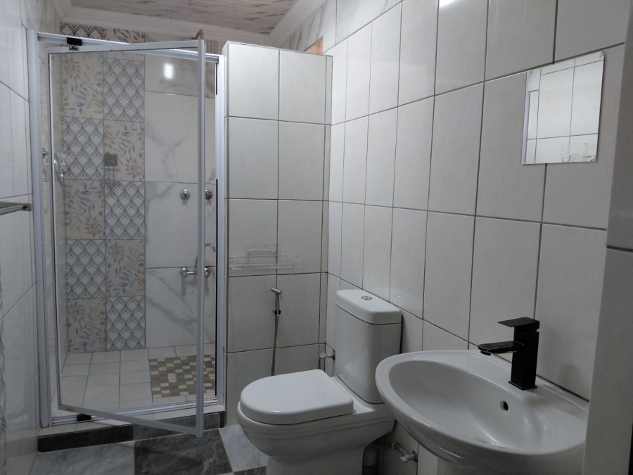 5 Bedroom Property for Sale in Beyers Park Gauteng