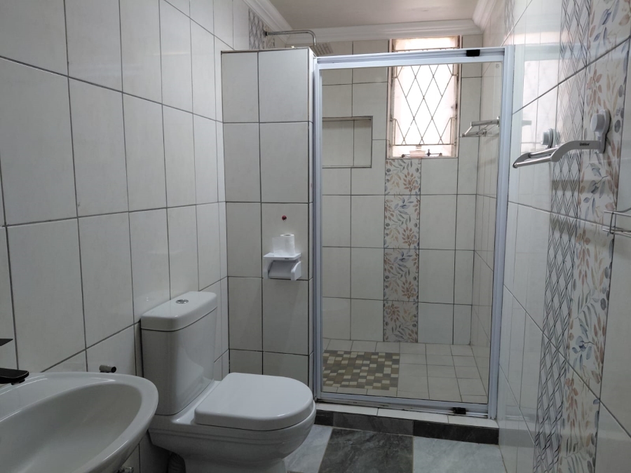 5 Bedroom Property for Sale in Beyers Park Gauteng