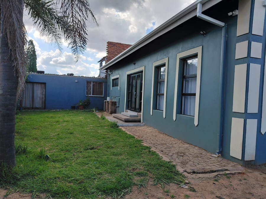 5 Bedroom Property for Sale in Beyers Park Gauteng