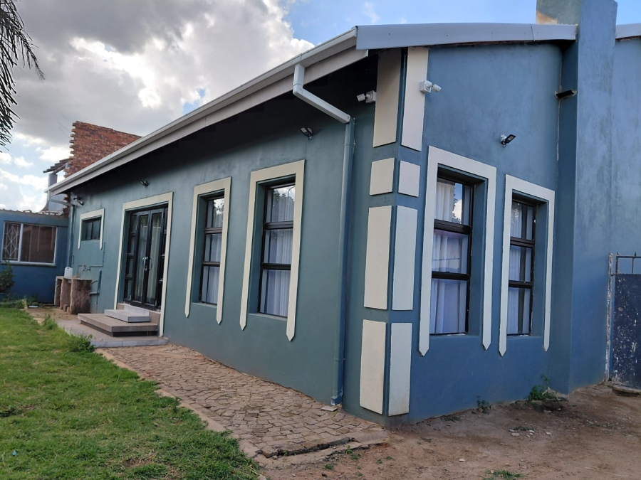 5 Bedroom Property for Sale in Beyers Park Gauteng