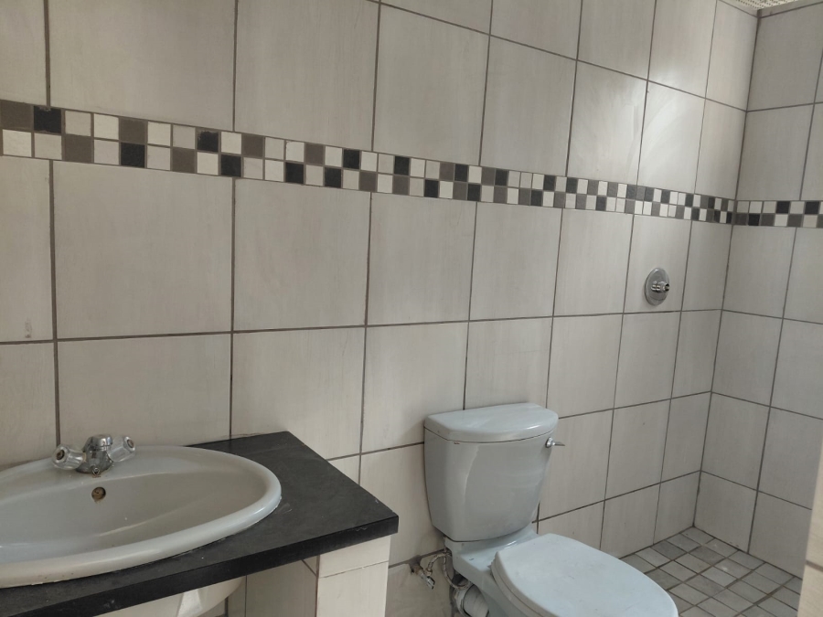 5 Bedroom Property for Sale in Beyers Park Gauteng