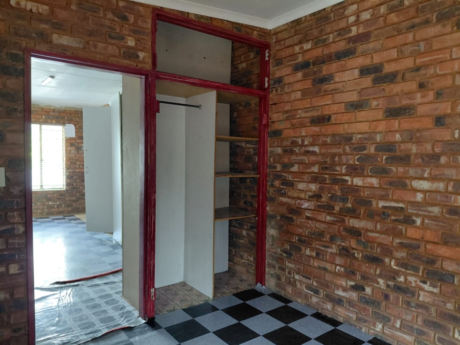 5 Bedroom Property for Sale in Beyers Park Gauteng