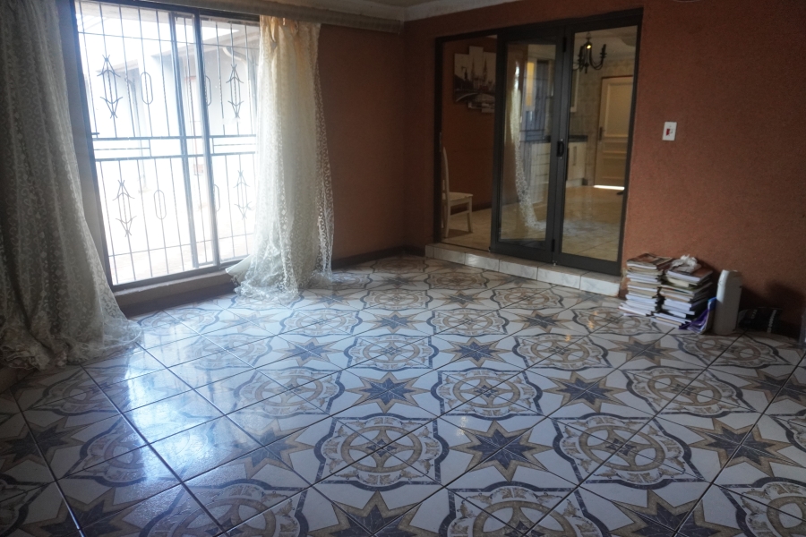 3 Bedroom Property for Sale in Dawn Park Gauteng