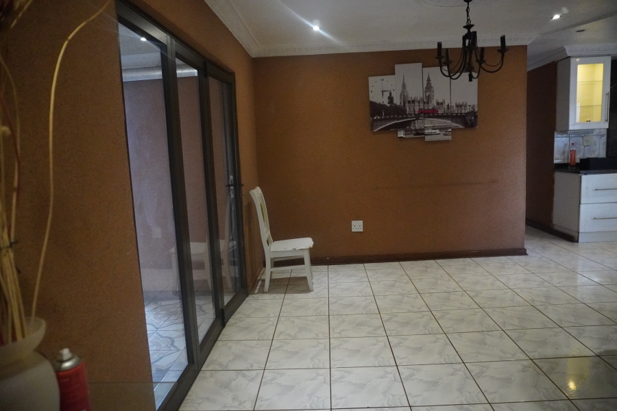 3 Bedroom Property for Sale in Dawn Park Gauteng