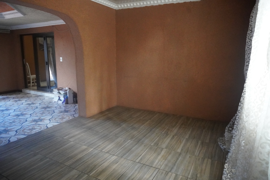 3 Bedroom Property for Sale in Dawn Park Gauteng