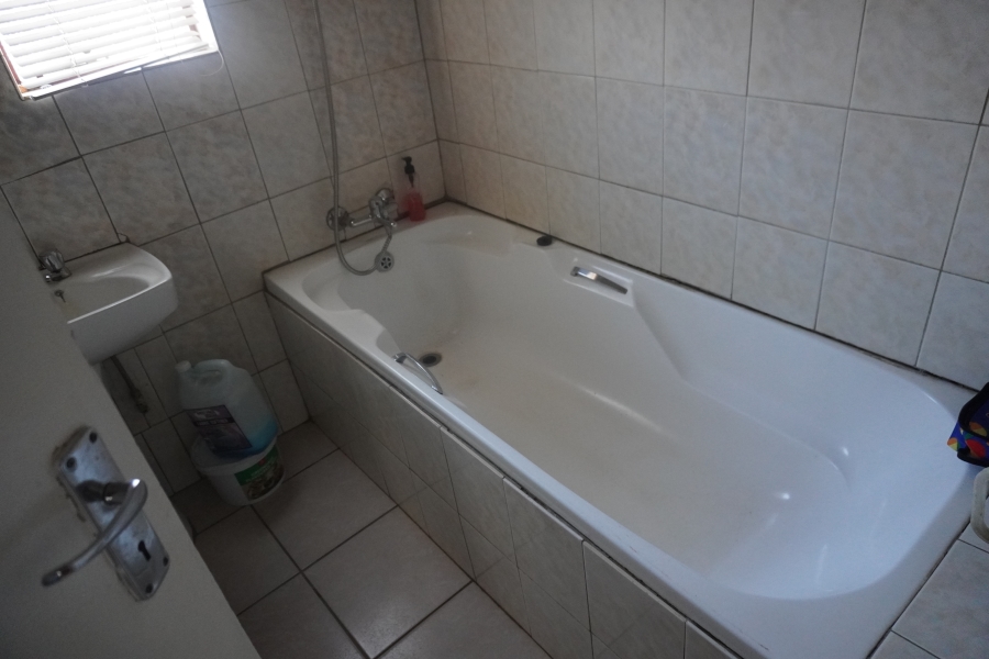 3 Bedroom Property for Sale in Dawn Park Gauteng