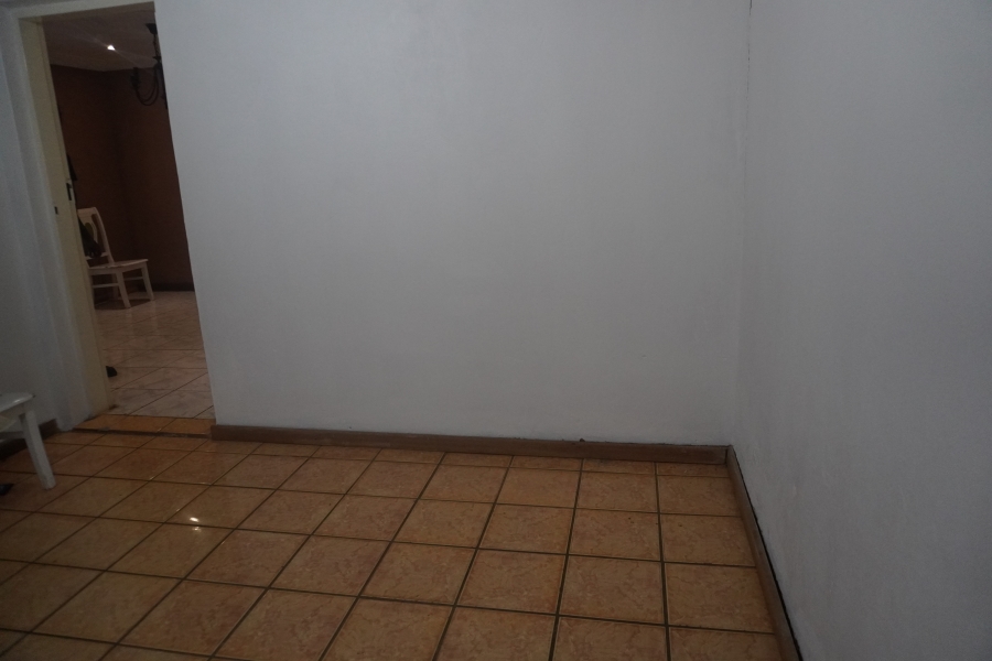 3 Bedroom Property for Sale in Dawn Park Gauteng