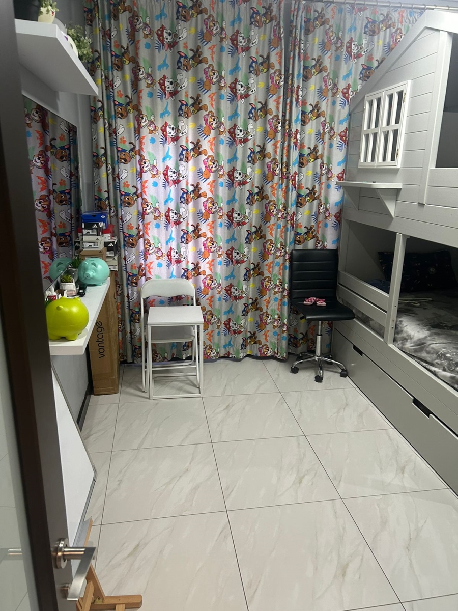 5 Bedroom Property for Sale in Greenstone Hill Gauteng