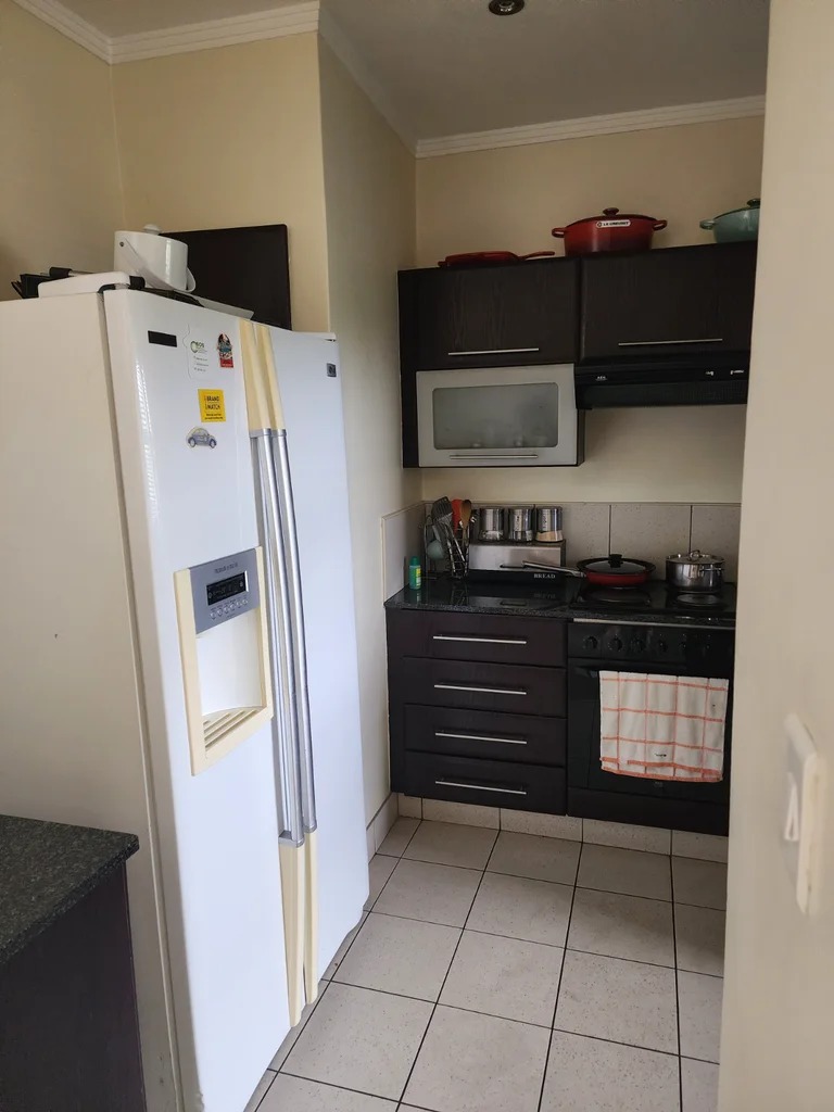 To Let 2 Bedroom Property for Rent in Sandhurst Gauteng