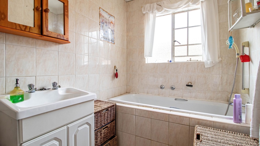 2 Bedroom Property for Sale in Eden Glen Gauteng