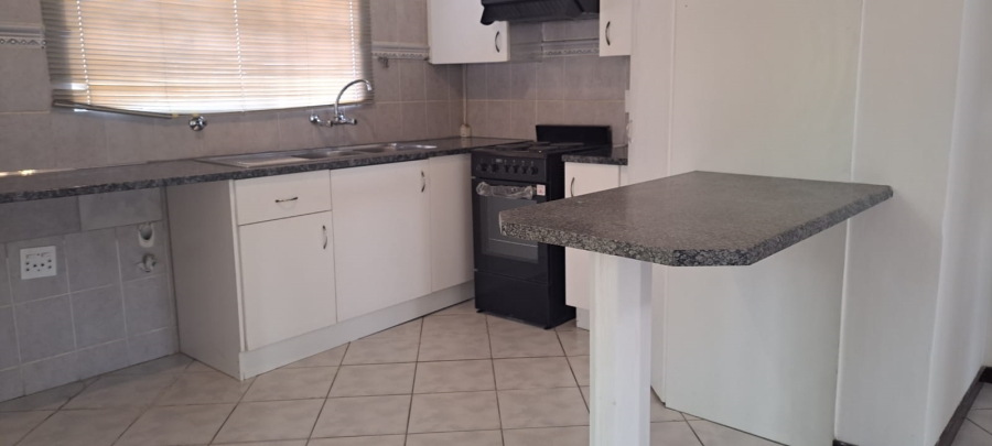 To Let 2 Bedroom Property for Rent in Bedfordview Gauteng