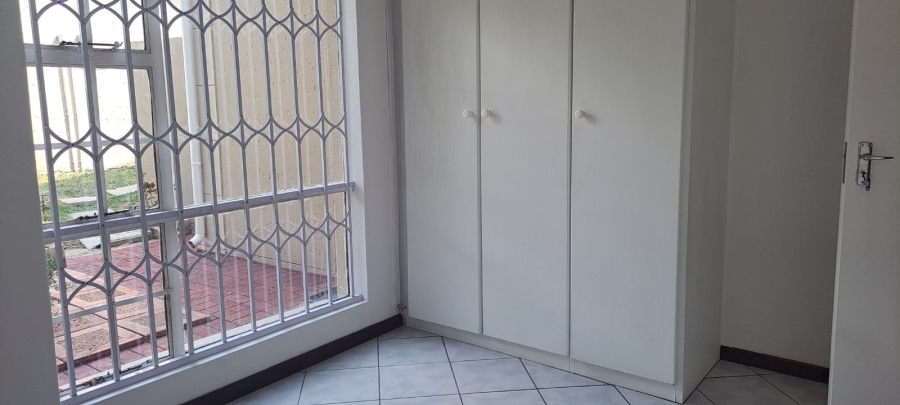 To Let 2 Bedroom Property for Rent in Bedfordview Gauteng