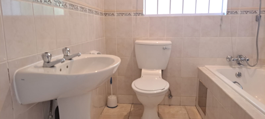 To Let 2 Bedroom Property for Rent in Bedfordview Gauteng