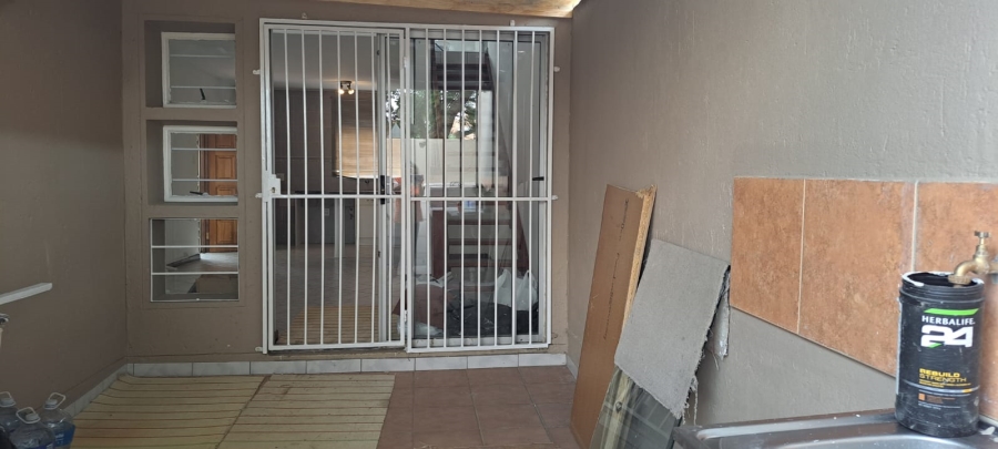 To Let 2 Bedroom Property for Rent in Bedfordview Gauteng