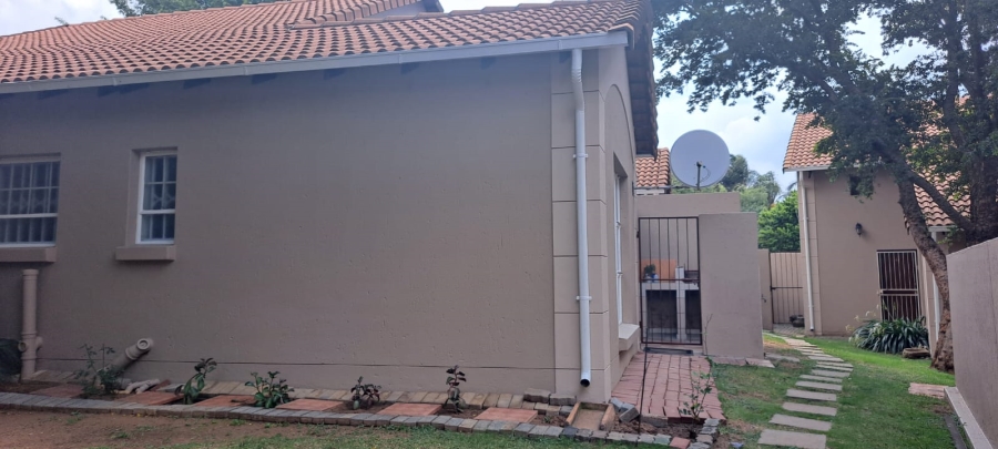 To Let 2 Bedroom Property for Rent in Bedfordview Gauteng