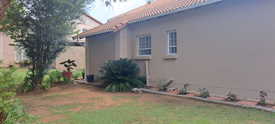 To Let 2 Bedroom Property for Rent in Bedfordview Gauteng