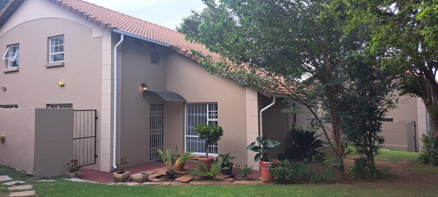 To Let 2 Bedroom Property for Rent in Bedfordview Gauteng
