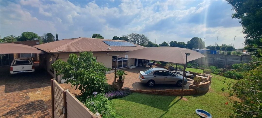 3 Bedroom Property for Sale in Northmead Gauteng