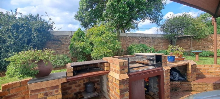 3 Bedroom Property for Sale in Northmead Gauteng