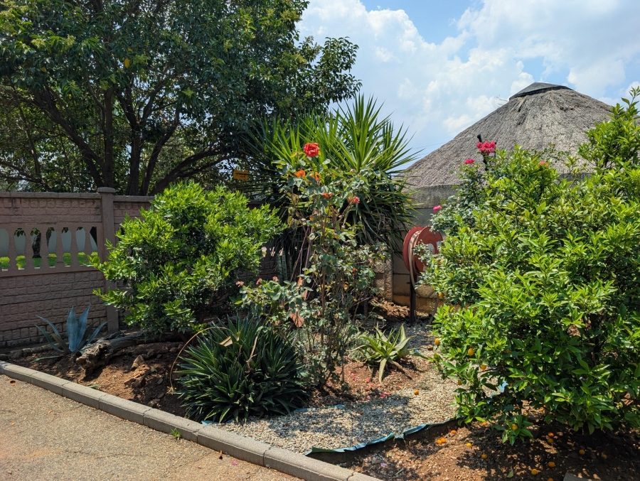 4 Bedroom Property for Sale in Mayberry Park Gauteng