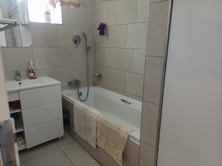 1 Bedroom Property for Sale in Glenhazel Gauteng