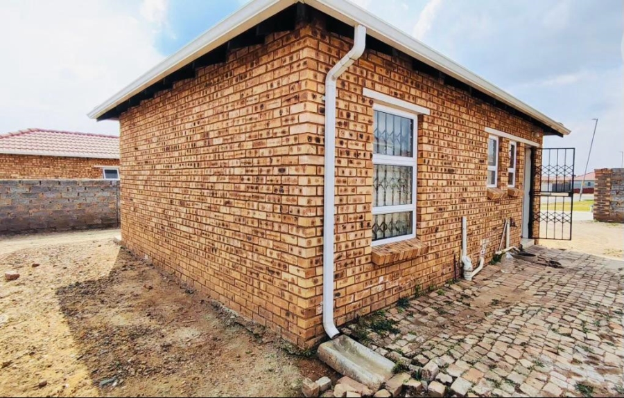 2 Bedroom Property for Sale in Alliance Gauteng