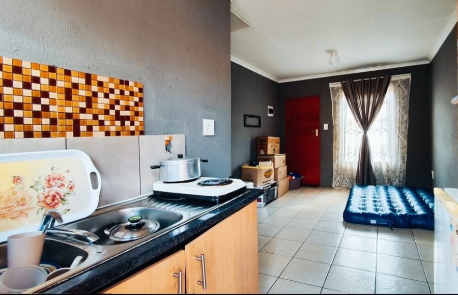 2 Bedroom Property for Sale in Alliance Gauteng