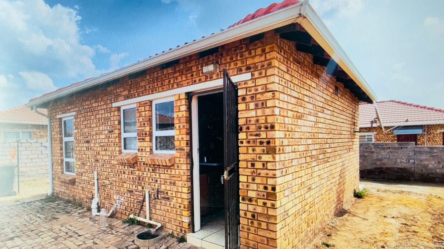 2 Bedroom Property for Sale in Alliance Gauteng