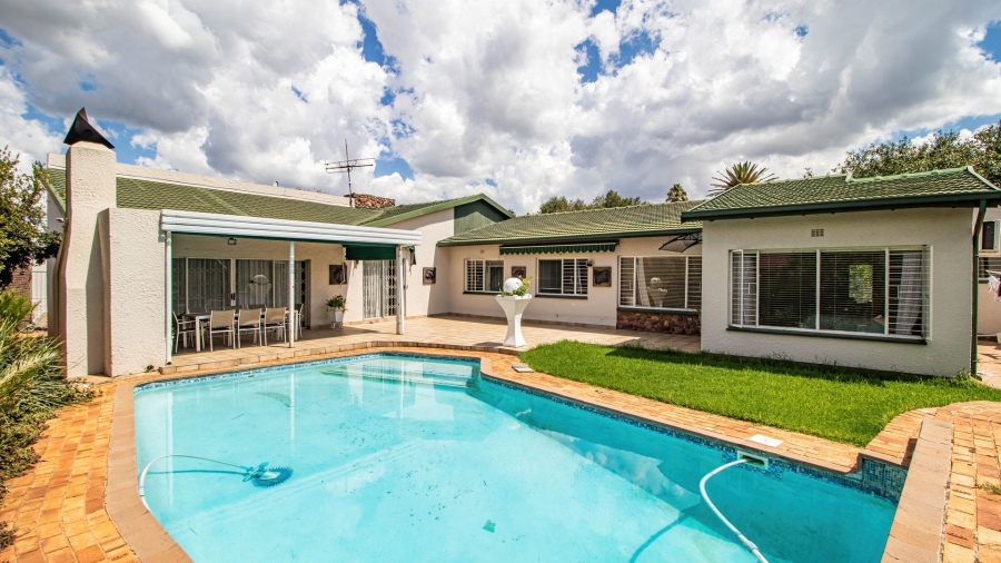 4 Bedroom Property for Sale in Edleen Gauteng