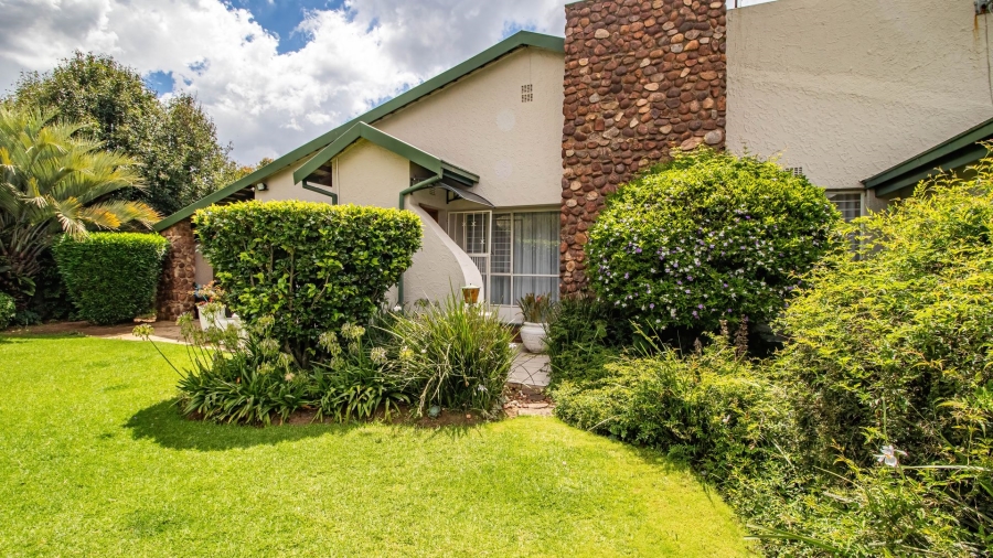 4 Bedroom Property for Sale in Edleen Gauteng