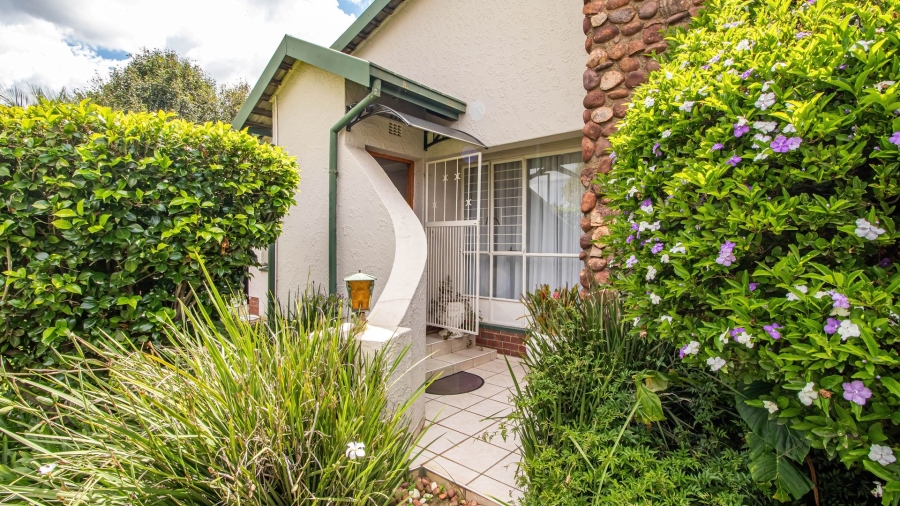 4 Bedroom Property for Sale in Edleen Gauteng