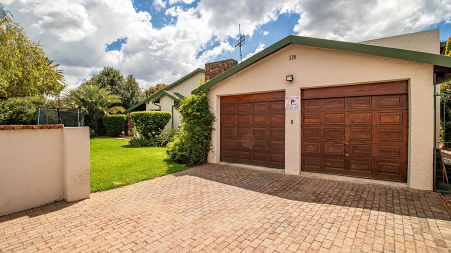 4 Bedroom Property for Sale in Edleen Gauteng