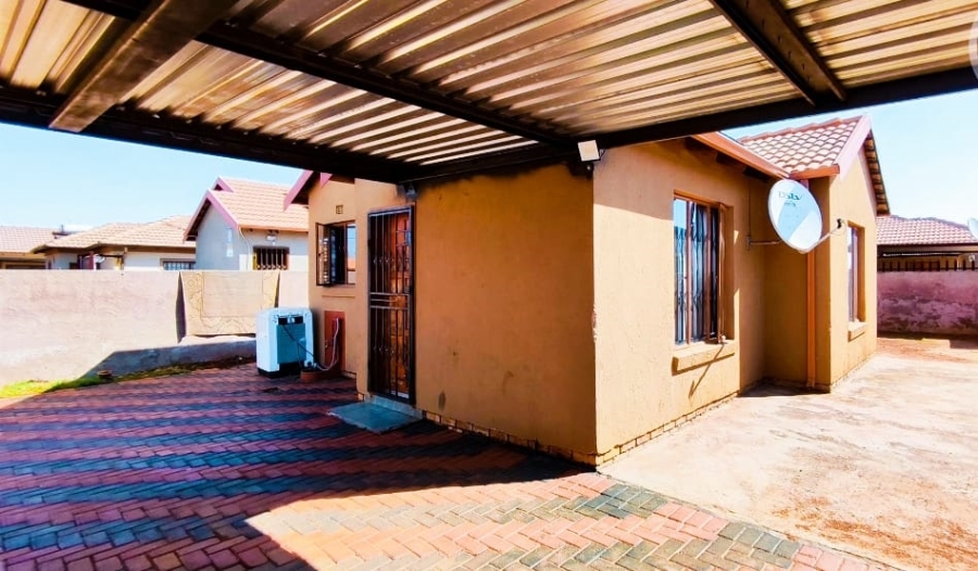 2 Bedroom Property for Sale in Alliance Gauteng