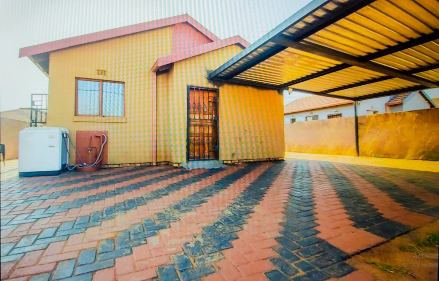 2 Bedroom Property for Sale in Alliance Gauteng