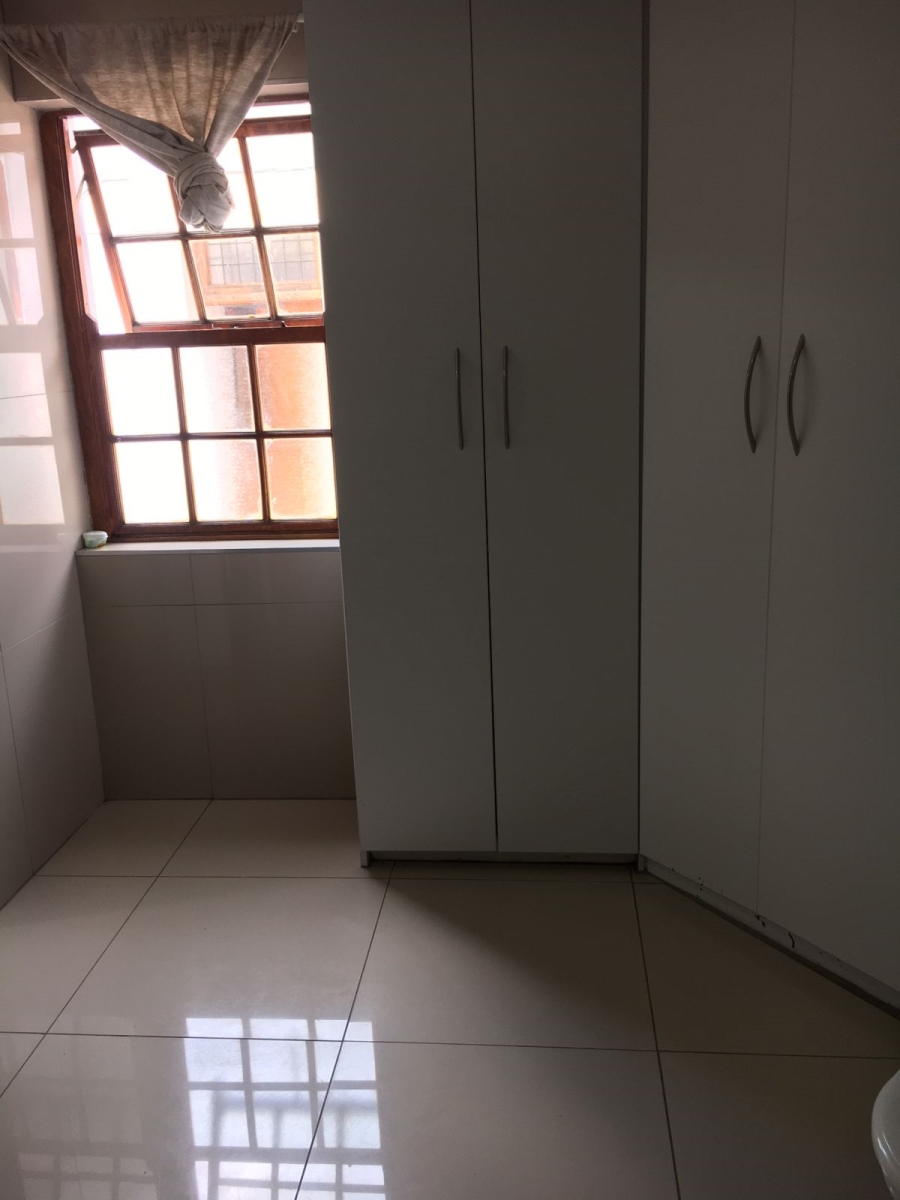 1 Bedroom Property for Sale in Observatory Gauteng