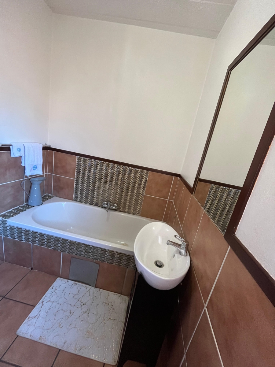To Let 2 Bedroom Property for Rent in Sunninghill Gauteng