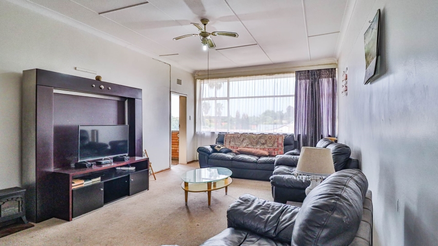 To Let 1 Bedroom Property for Rent in Eastleigh Gauteng