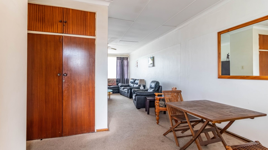 To Let 1 Bedroom Property for Rent in Eastleigh Gauteng