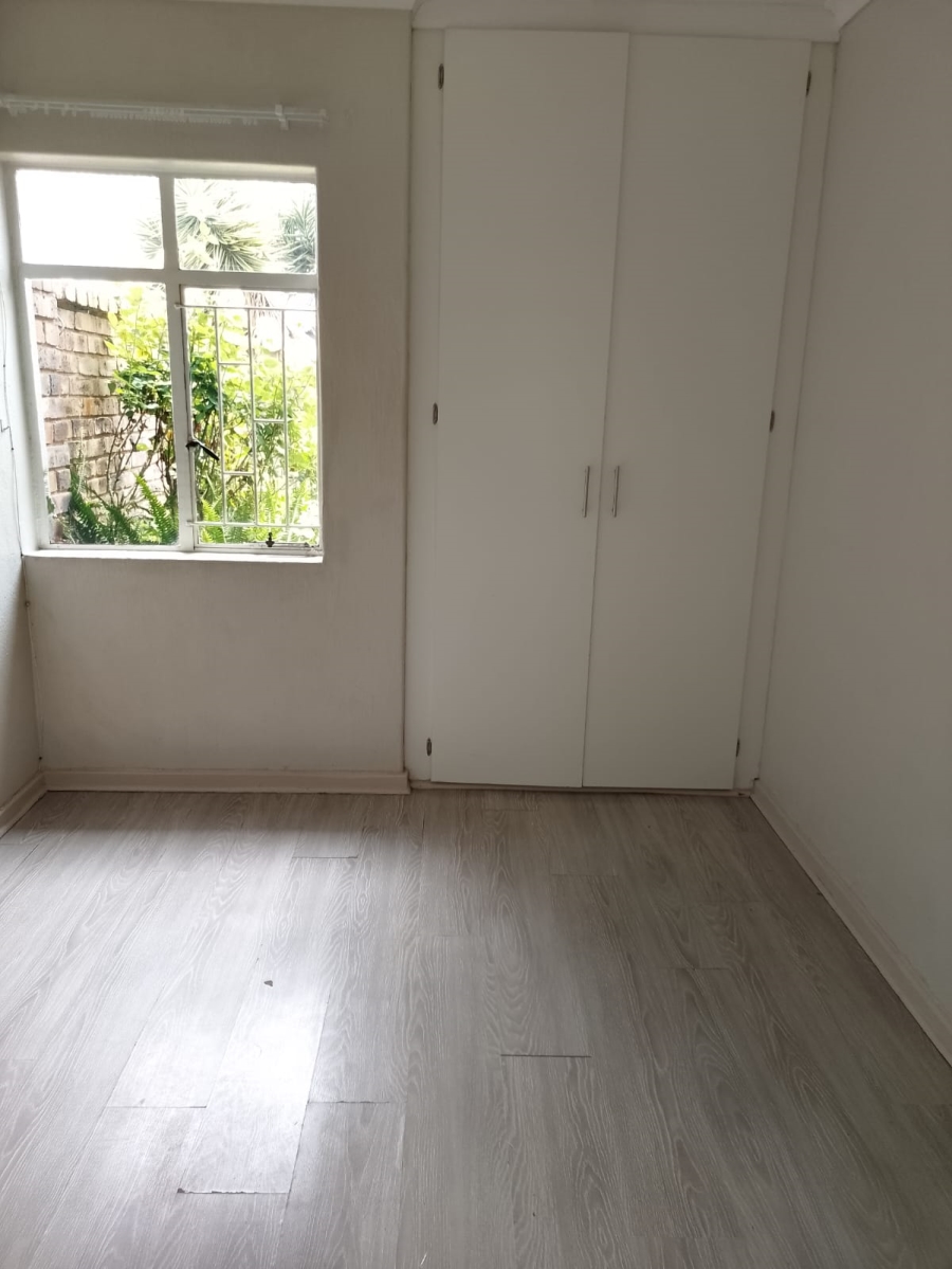 To Let 2 Bedroom Property for Rent in Bonaero Park Gauteng