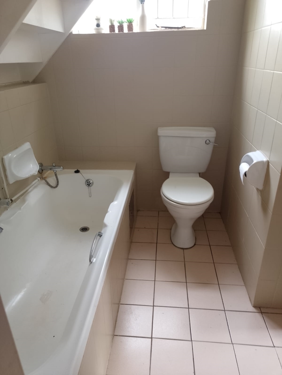 To Let 2 Bedroom Property for Rent in Bonaero Park Gauteng