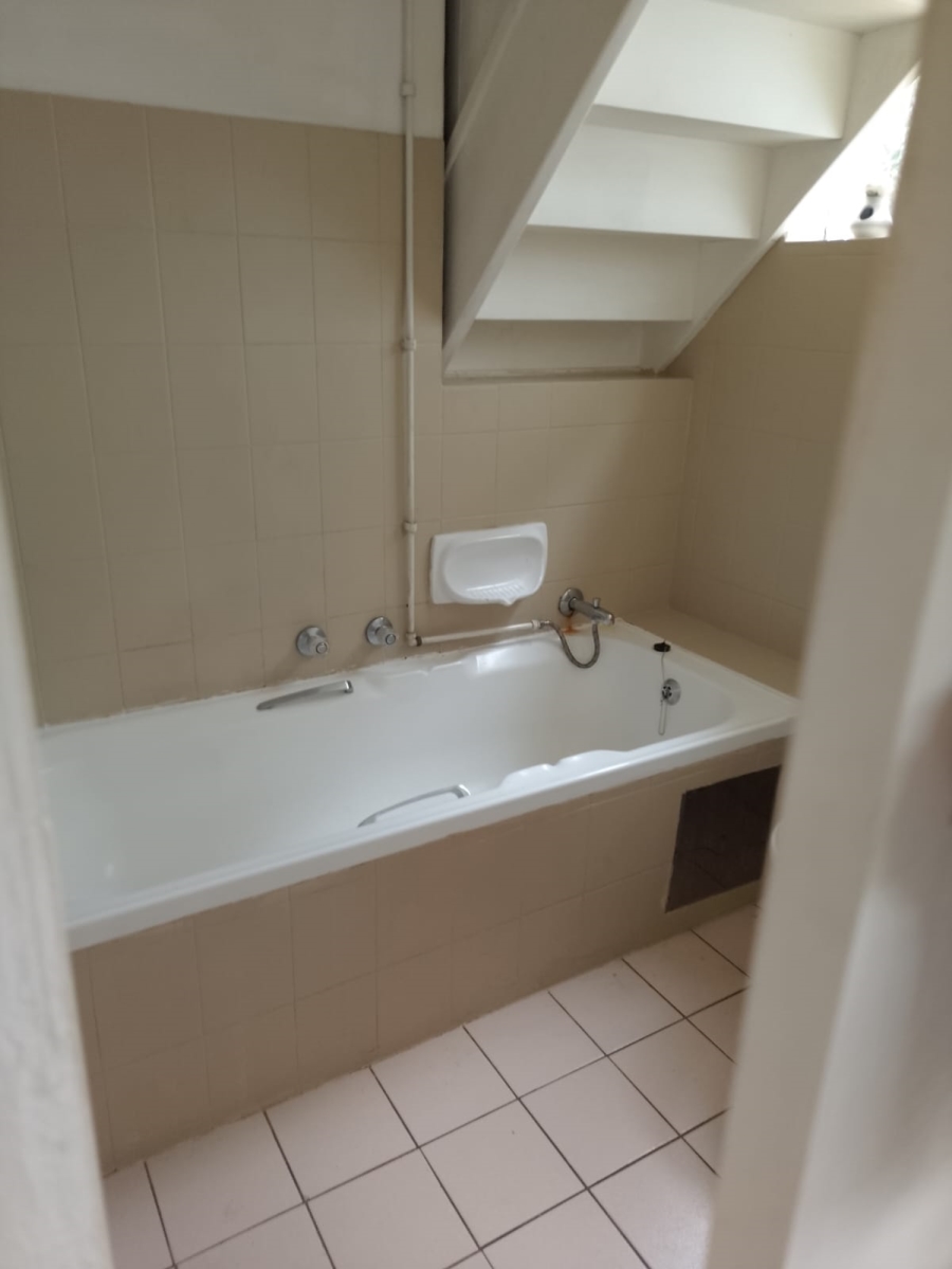 To Let 2 Bedroom Property for Rent in Bonaero Park Gauteng